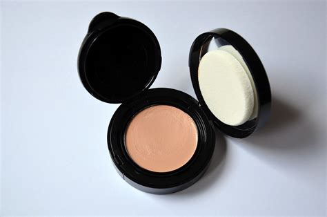 chanel vitalumiere aqua compact review makeupalley|Chanel vitalumiere aqua sephora.